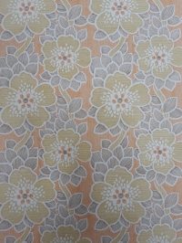 Oranje, geel-groen vintage bloemenbehang