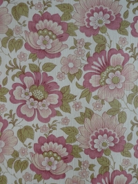 vintage floral wallpaper pink green