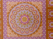 papier peint vintage geometrique avec fleurs purpre et orange